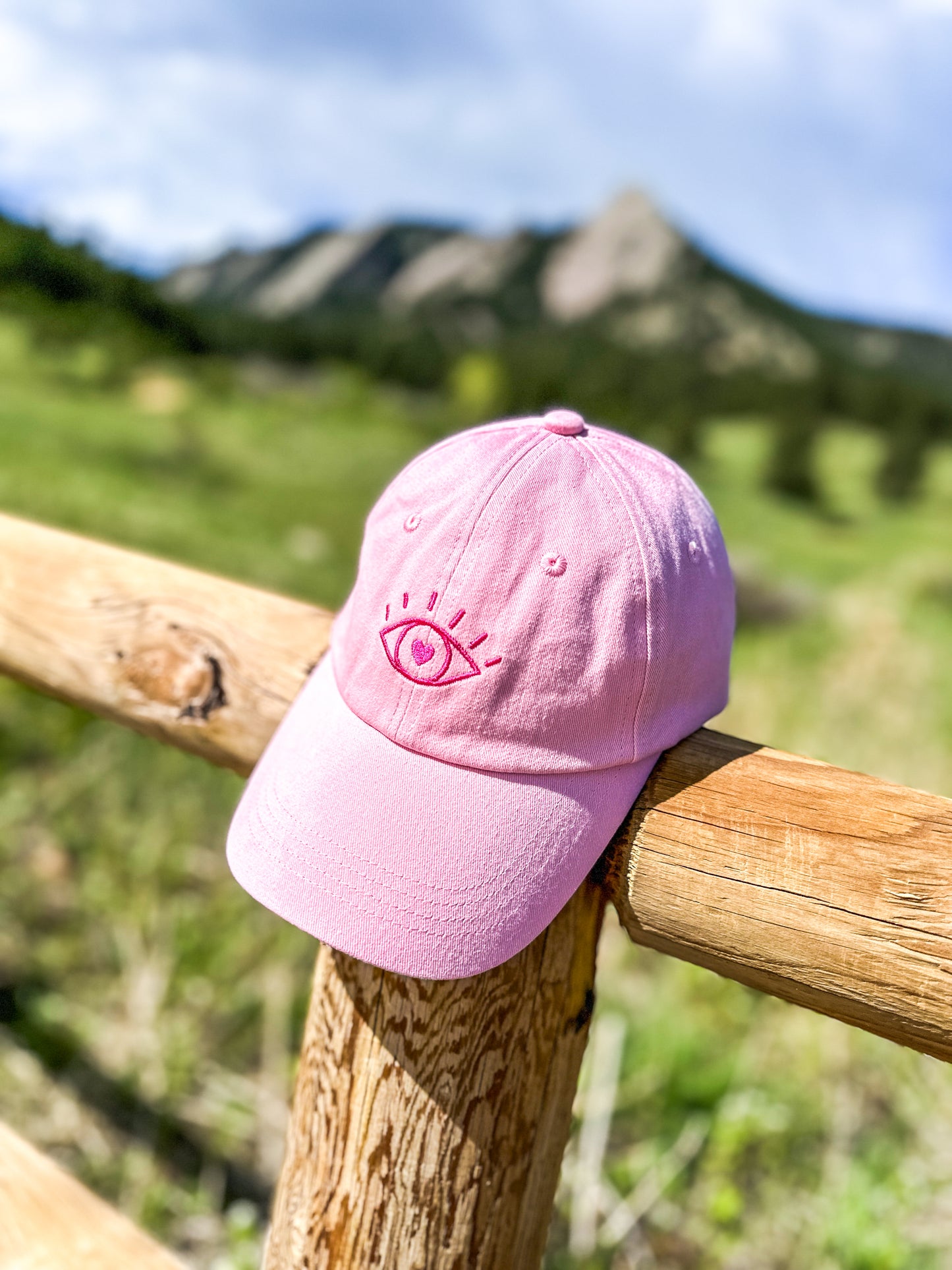 Eye Ball Cap in Pink